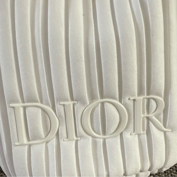 Dior Beauty Pleated Drawstring White Pouch Cosmetic Bag New Authentic - Picture 14 of 17